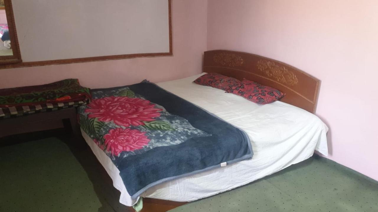 Lake Boulevard Guest House Srīnagar Eksteriør billede